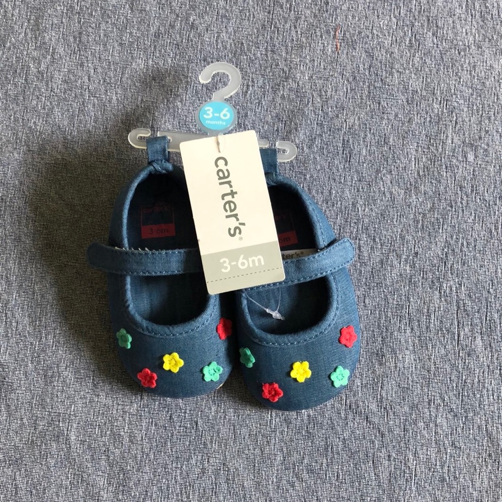 NWT Carter’s baby girl soft crib shoe